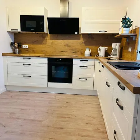 Semi-detached House, 2 Double Beds, 2 Single Beds Apartman Klütz
