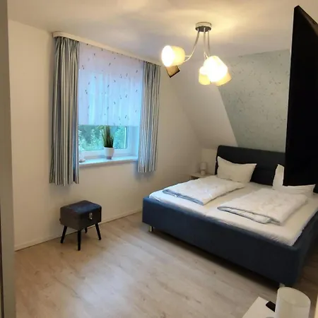 Апартаменты Kluetz Semi-detached House, 2 Double Beds, 2 Single Beds *